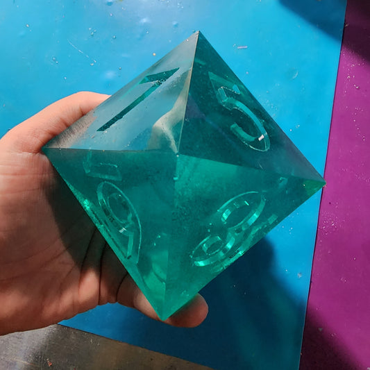 D8 Jumbo Translucent Emerald